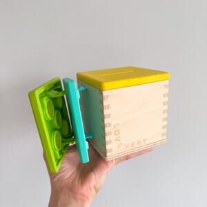 Lovevery The Babbler Play Kit 13-15 Months Wooden Coin Bank Set Toys